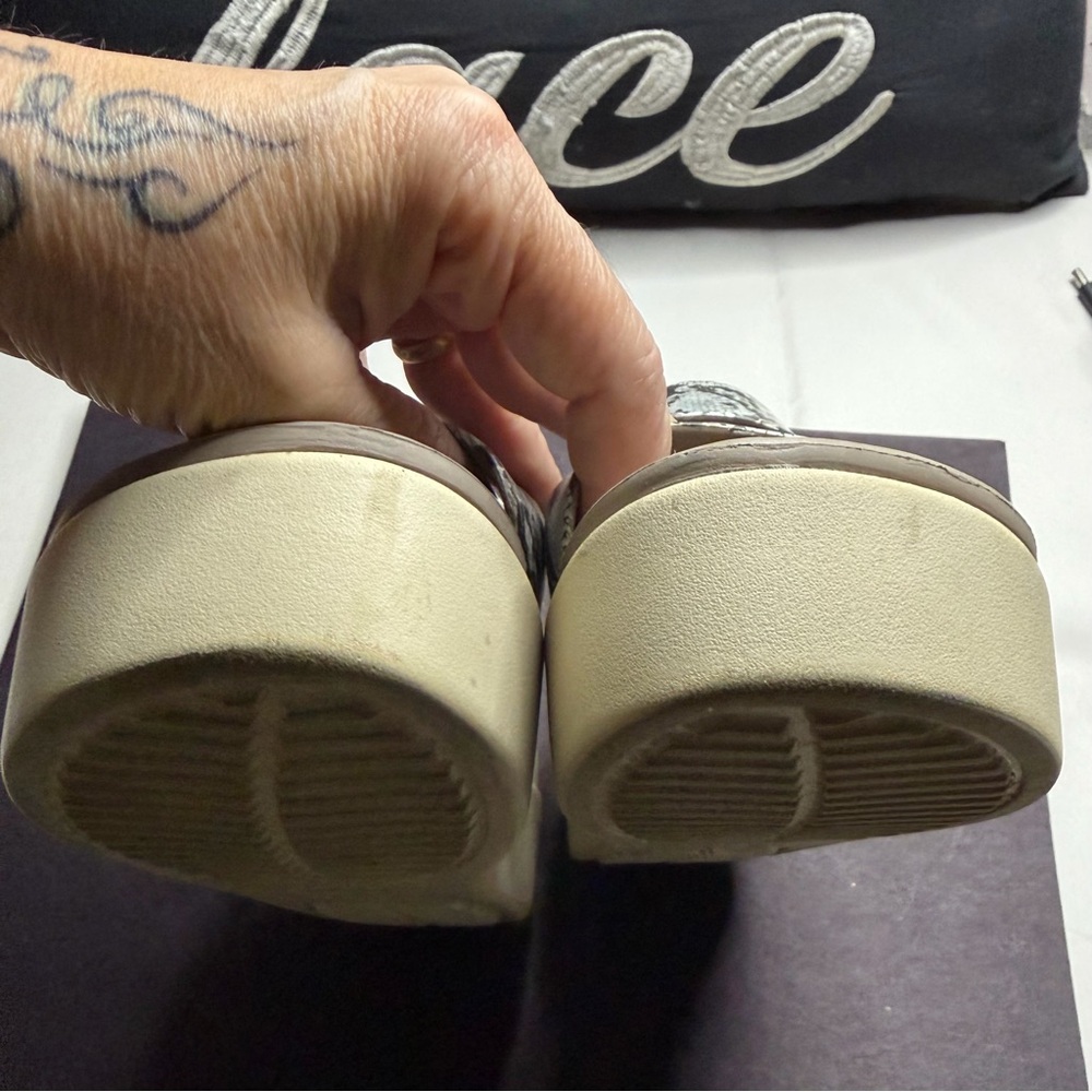 CROCS Brooklyn LowWedge - Picture 5 of 6